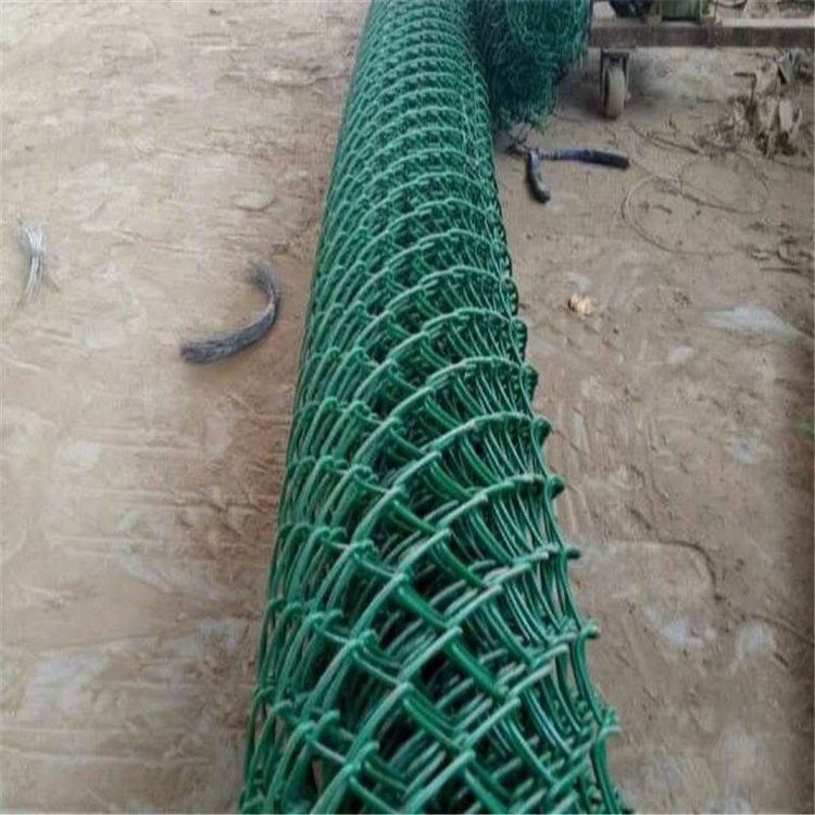 体育运动与娱乐设施的材质与选择 从乒乓球场地围网到儿童组合滑梯